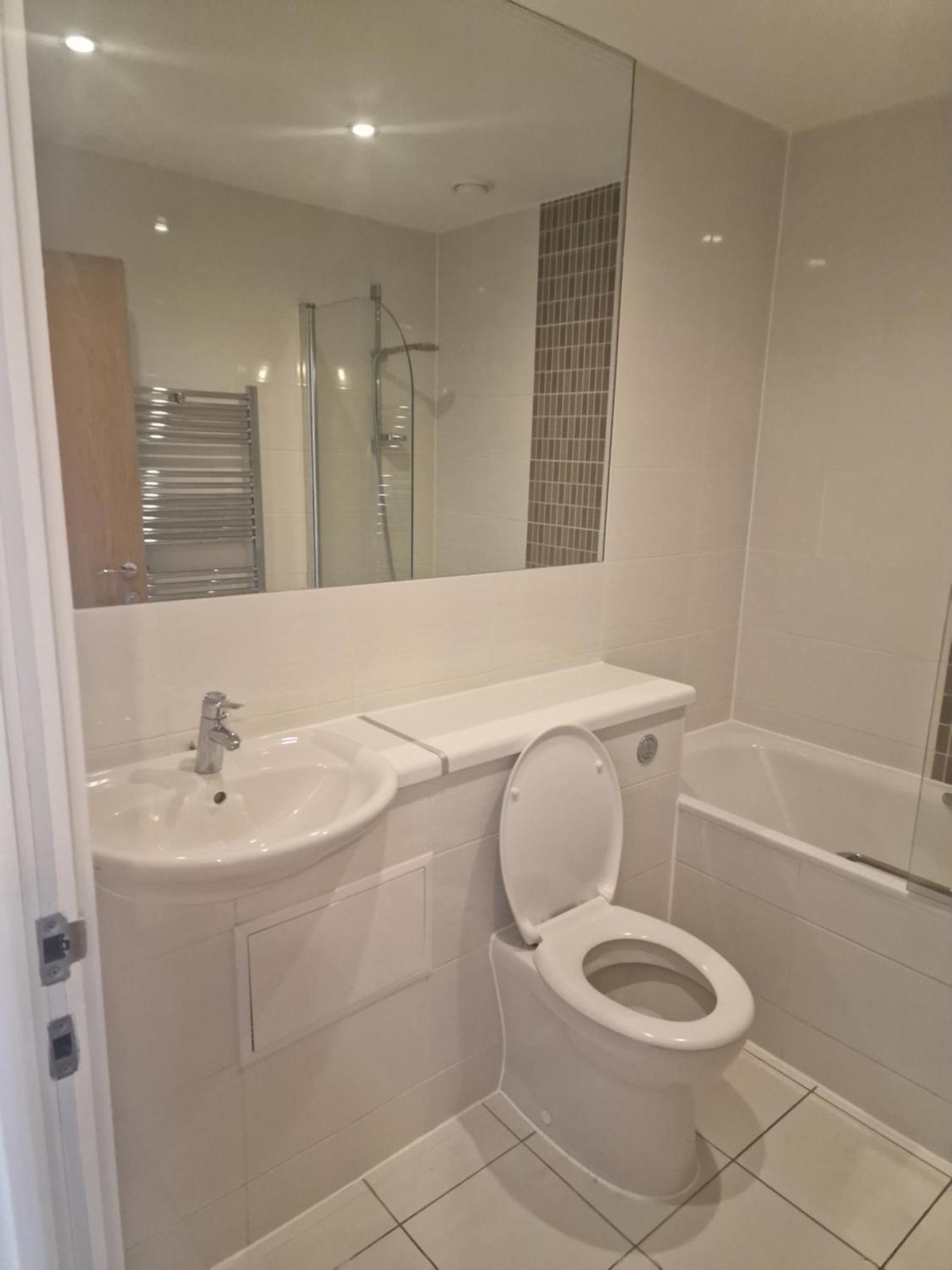 Sim Luxury Apartments Лондон Екстериор снимка